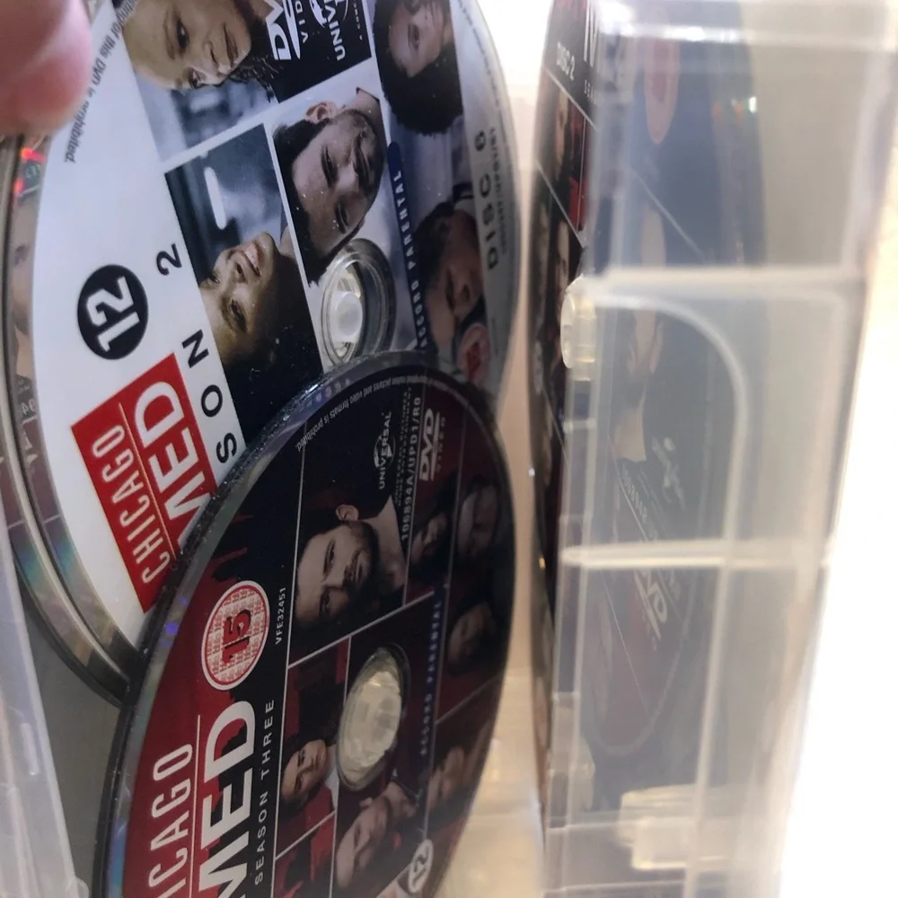 Chicago Med Seasons 1-7 - DVD  Boxset Used Condition - Picture 9 of 13